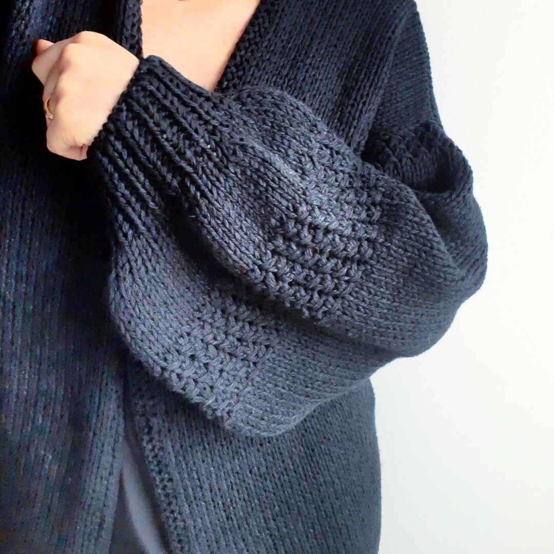 Photo12 cardigan Valentina mespullsdefille vol1 monblabladefille tricot knitting patron pull